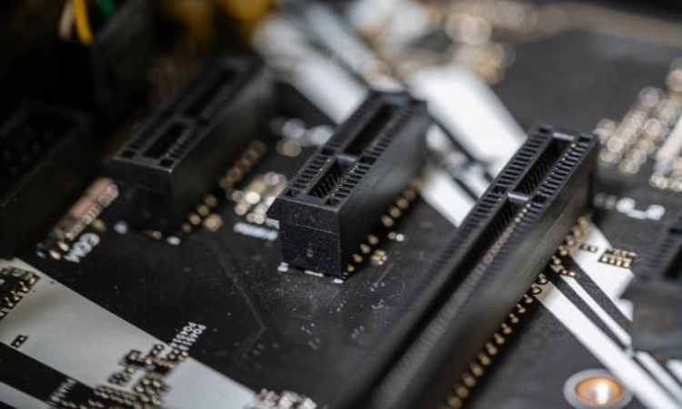 When to Use Board-to-Board Connectors vs. Other PCB Interconnect Solutions?