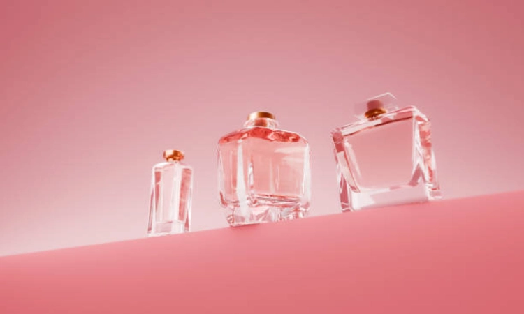 How to Layer Perfume Like Experts in the UK